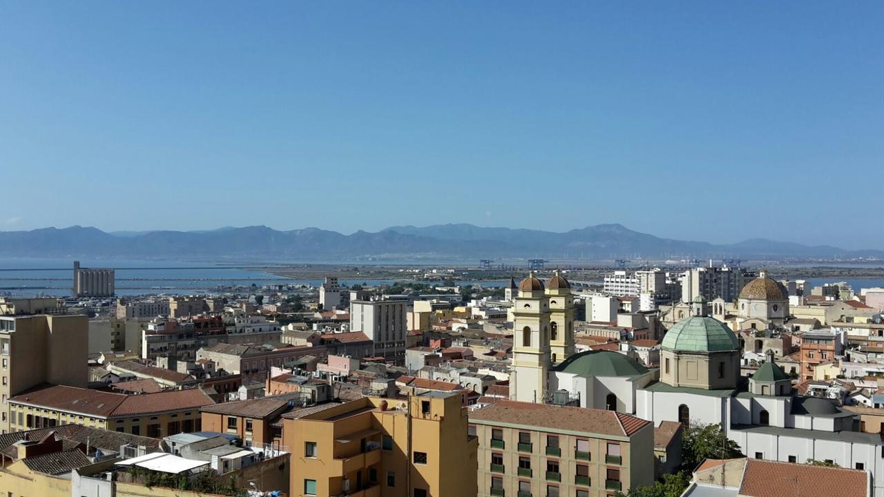 Al Castello Lägenhet Cagliari Exteriör bild